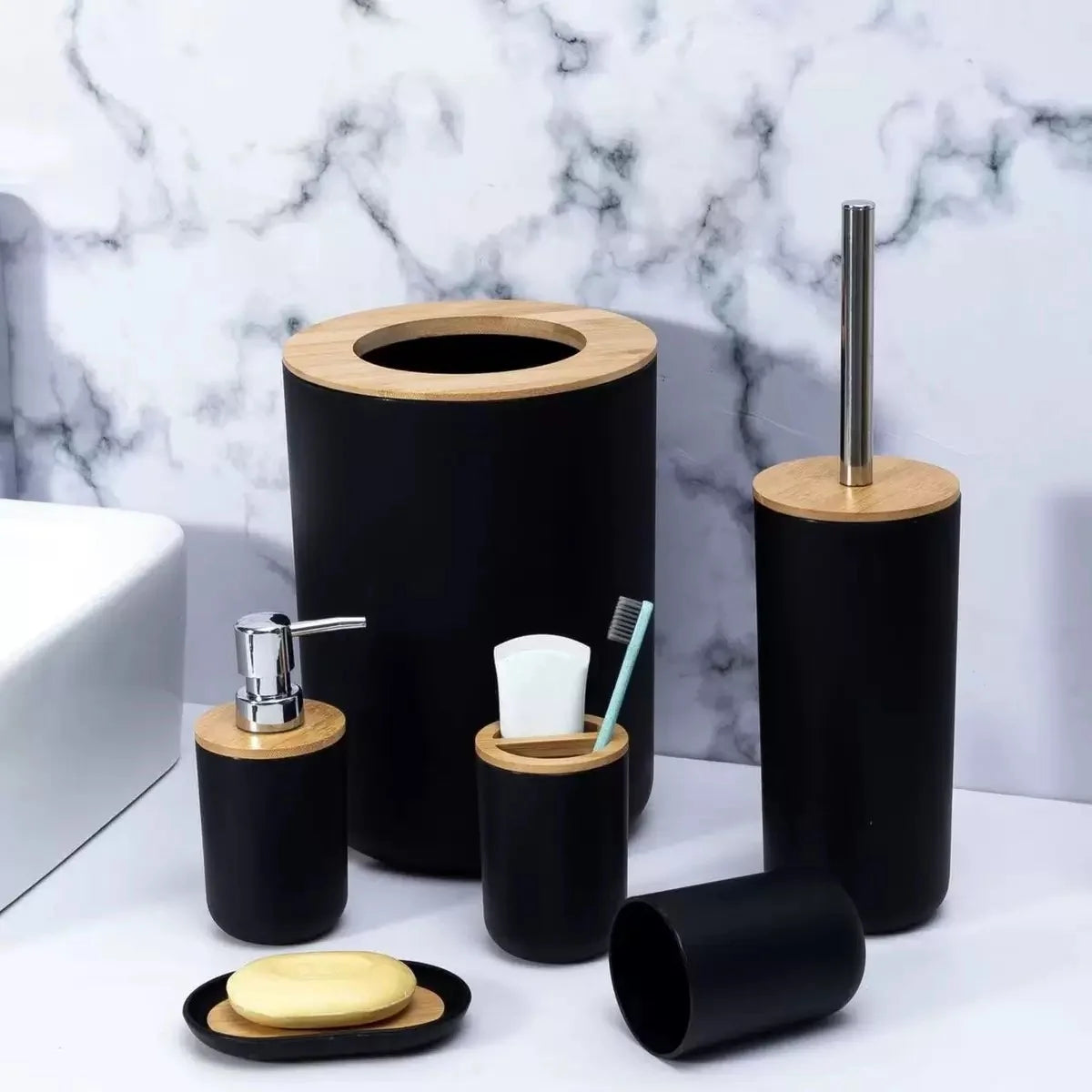 Conjunto de seis peças para banheiro doméstico, incluindo porta-escova de dentes e escova sanitária