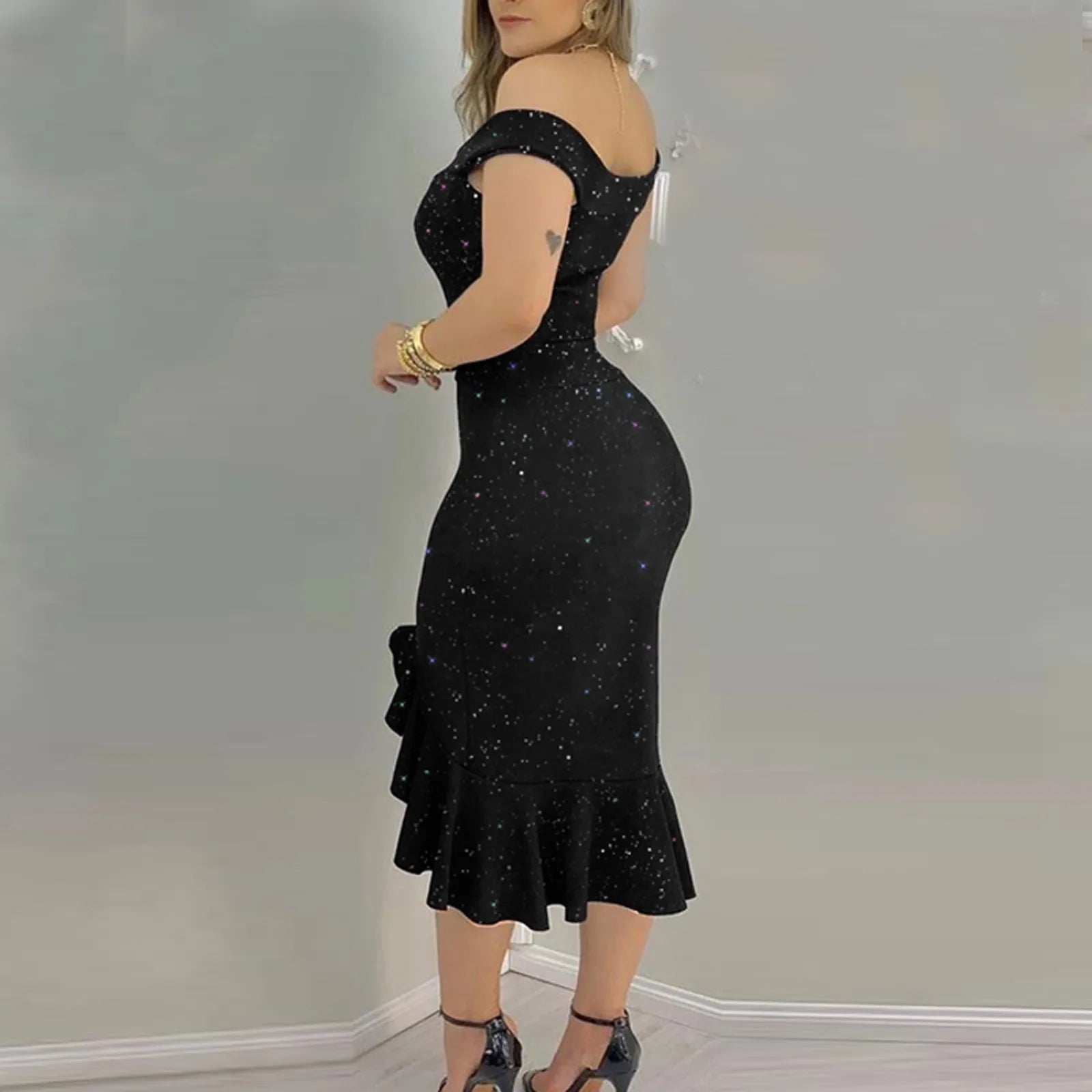 Vestido de festa feminino sexy e elegante, com ombros à mostra e lantejoulas
