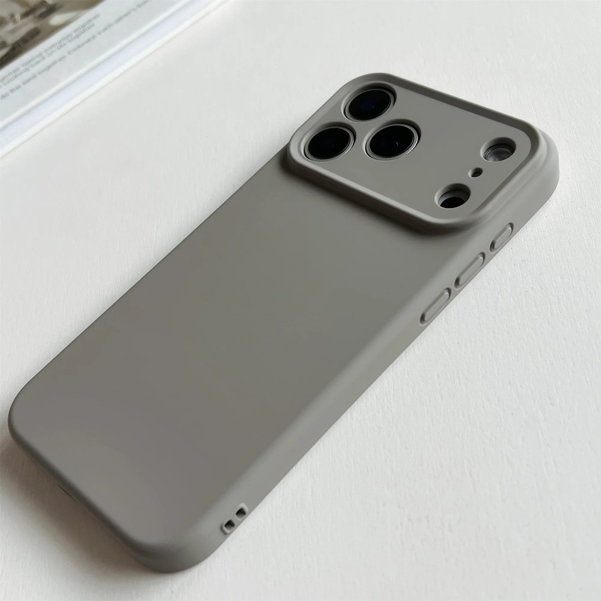 Capa protetora de TPU resistente a impactos para iPhone 17, 16 Pro Max, 17 Air, 16 e 15.