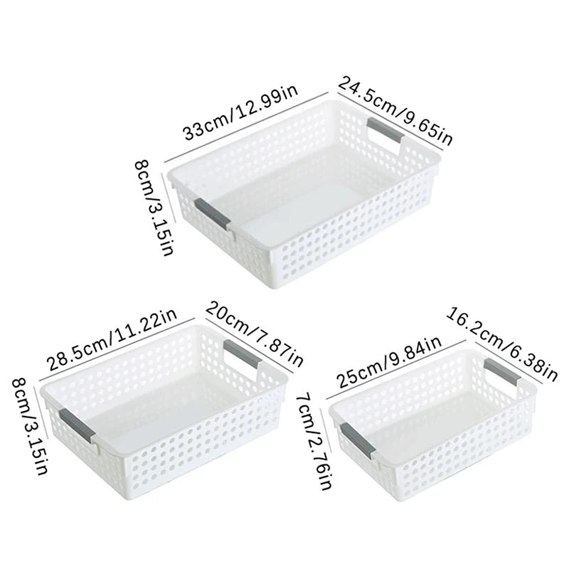 Cesto de armazenamento vazado para uso doméstico, ideal para guardar brinquedos diversos e outros itens.