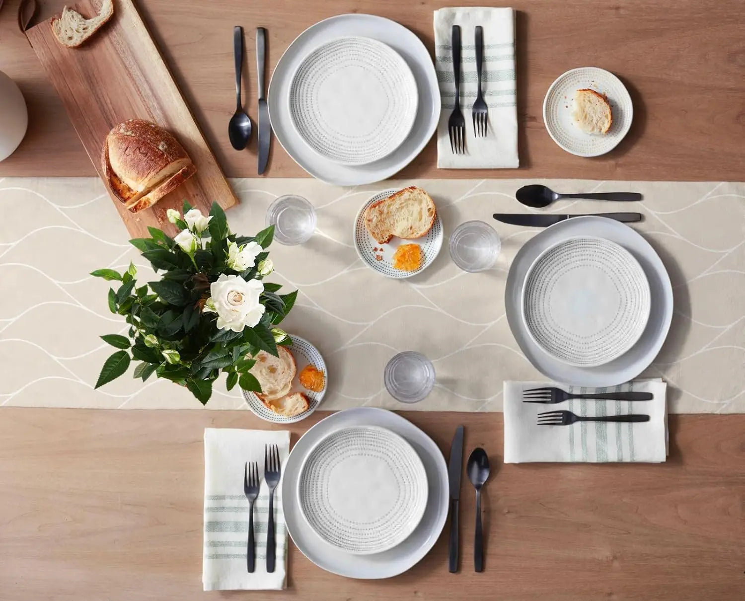 Caminhos de mesa em linho bege, lenço de cômoda moderno com estampa abstrata de ondas e listras