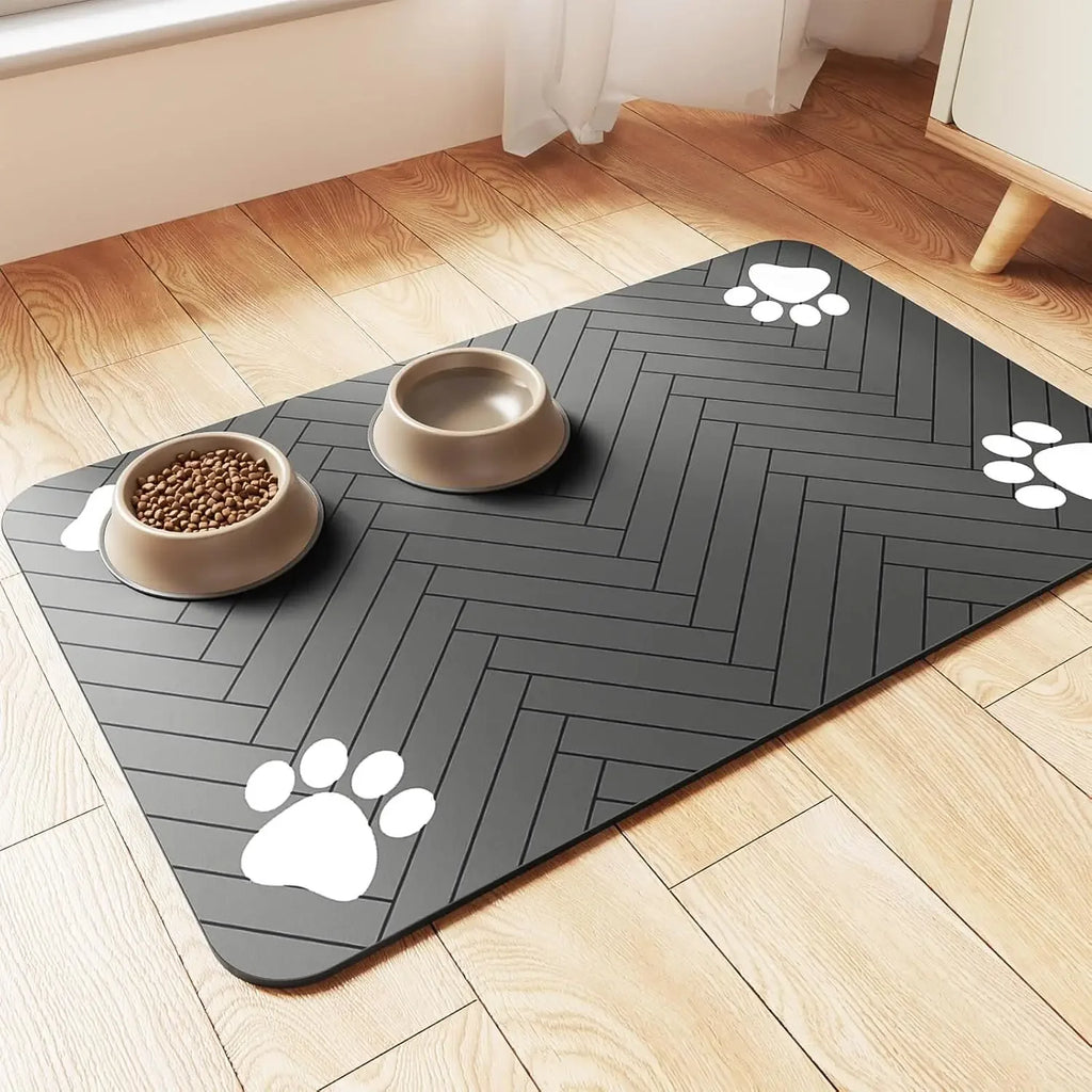 Tapete absorvente para alimentação e água de animais de estimação.