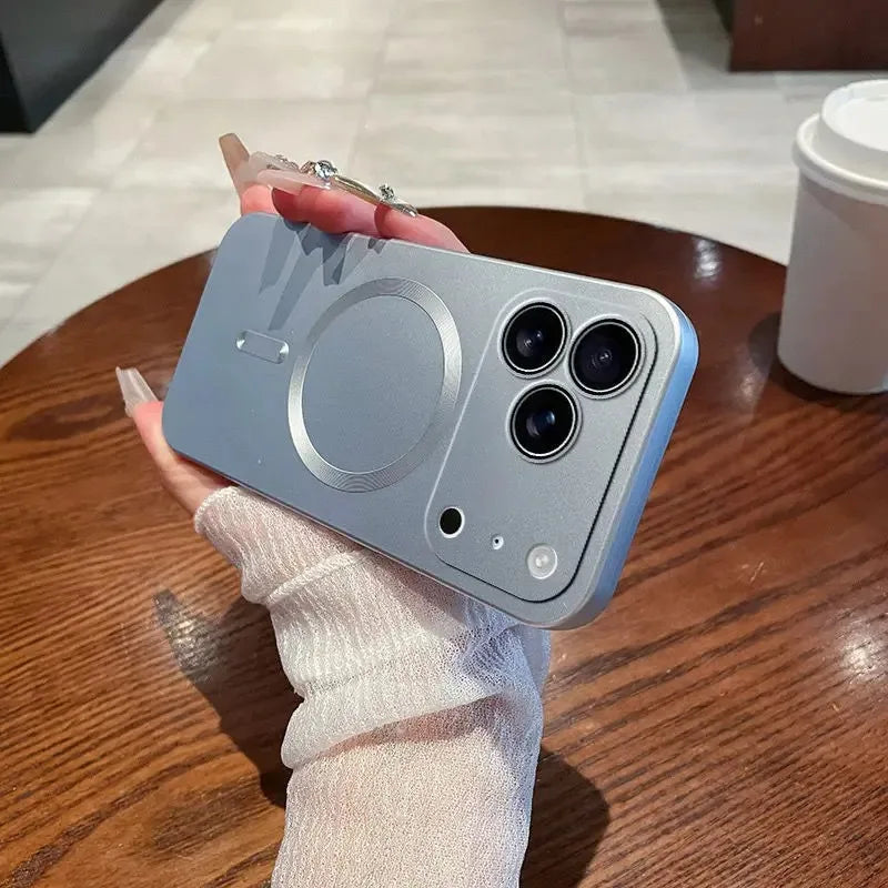 Capa magnética de TPU macio com pintura metálica para iPhone 17 Air 16 E 15