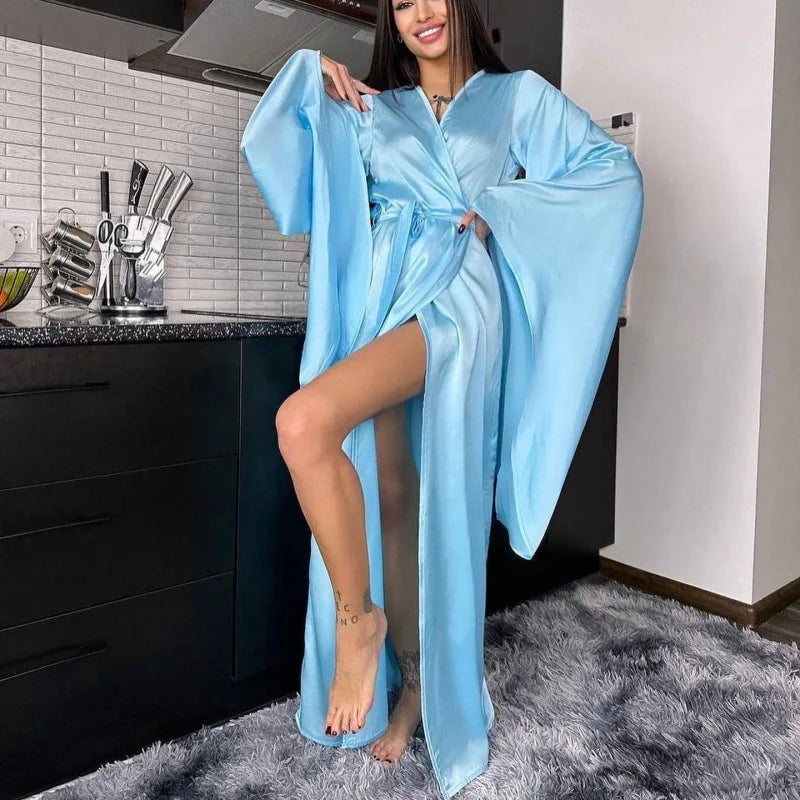 Vestido longo de cetim sedoso para casamento, ideal para usar em casa.